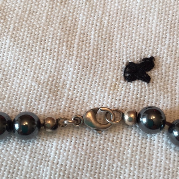 Hematite and silver beads - necklace - Picture 2 of 3